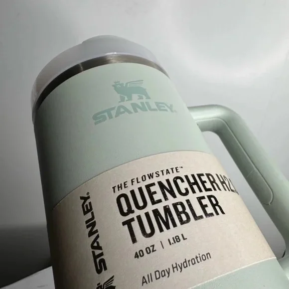 Stanley FlowState Quencher H2.0 Tumbler / 40oz / Color: Mist - Picture 11 of 11